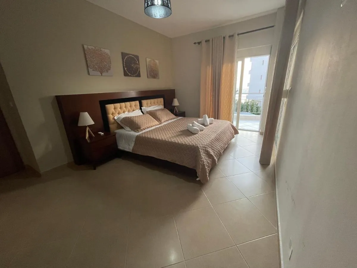 Cozy And Spacious Apartment With Sea View Sarande