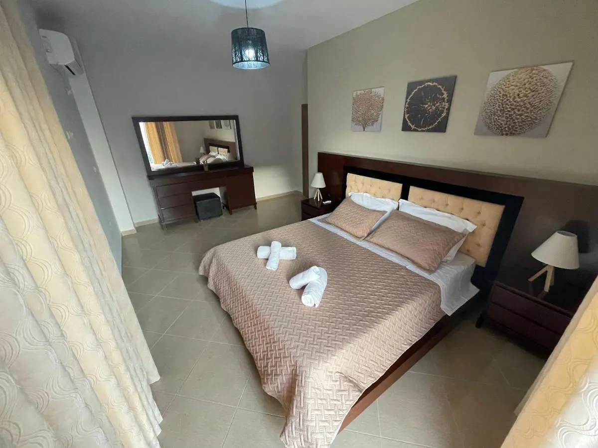 Cozy And Spacious Apartment With Sea View Sarande
