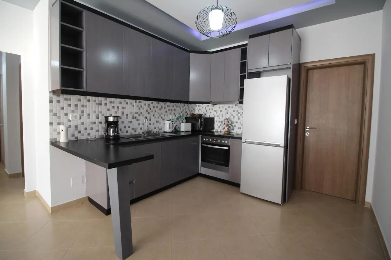 Cozy And Spacious Apartment With Sea View Sarande